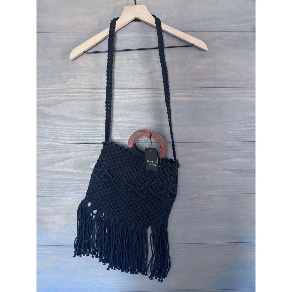 Danielle Nicole Macrame Crochet Handbag Black Boho Fringe Wood‎ Handle Crossbody - Picture 3 of 4